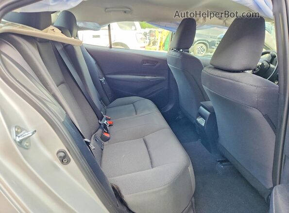5YFB4MDE2TP414479 2026 TOYOTA COROLLA Silver Vista de los asientos traseros
