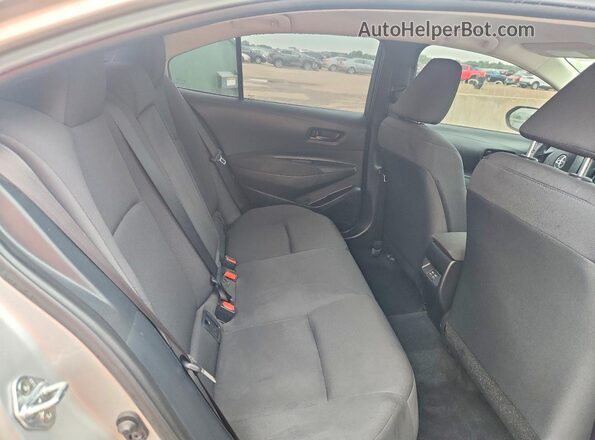 5YFB4MDE3RP169765 2024 TOYOTA COROLLA Silver Հետևի նստատեղերի տեսք