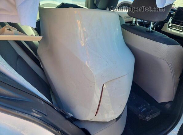 5YFB4MDE4TP462047 2026 TOYOTA COROLLA White Vista del compartimento del motor