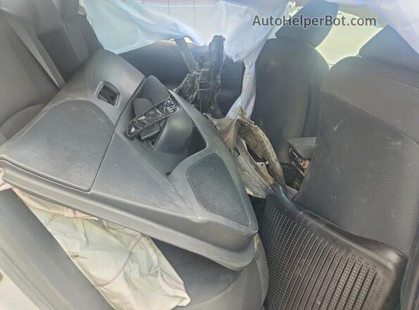 5YFB4MDE6SP272491 2025 TOYOTA COROLLA White Вид задніх сидінь