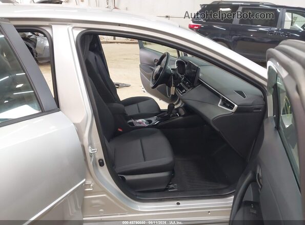 5YFB4MDE6SP302072 2025 TOYOTA COROLLA Silver წინა სალონის ხედი