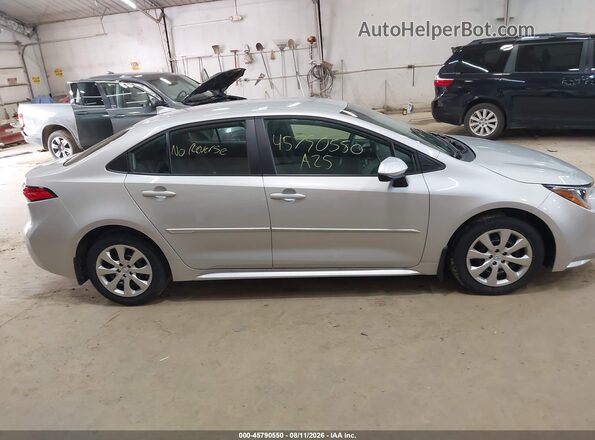 5YFB4MDE6SP302072 2025 TOYOTA COROLLA Silver უკანა სალონის ხედი