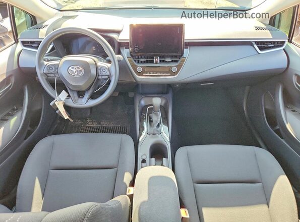 5YFB4MDE6TP376903 2026 TOYOTA COROLLA Blue Widok deski rozdzielczej