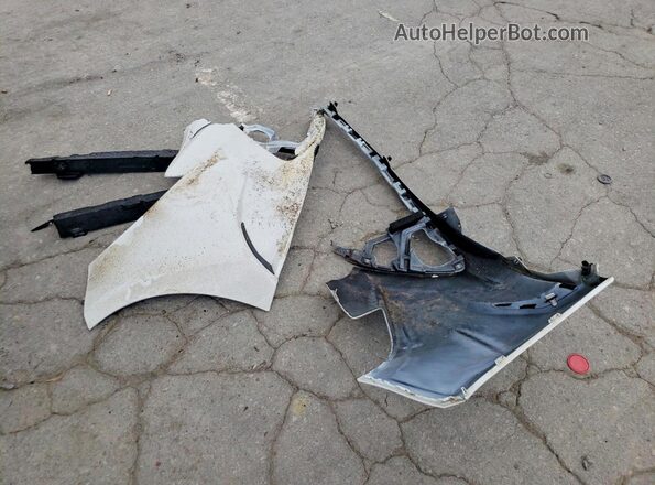 5YFB4MDE7RP092463 2024 TOYOTA COROLLA White Engine compartment view