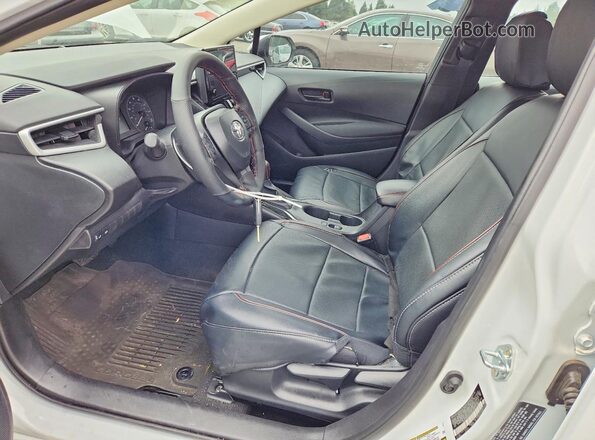 5YFB4MDE8SP308908 2025 TOYOTA COROLLA White Front interior view