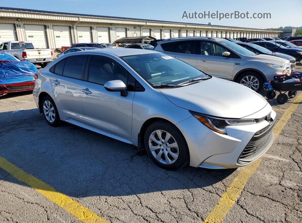 5YFB4MDE8SP325451 2025 TOYOTA COROLLA Серебряный Передняя правая четверть