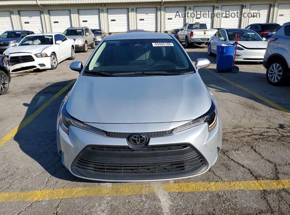5YFB4MDE8SP325451 2025 TOYOTA COROLLA Серебряный Вид спереди