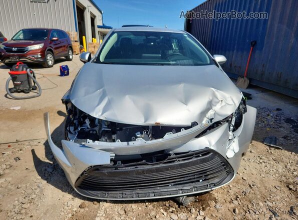 5YFB4MDE8SP333579 2025 TOYOTA COROLLA Silver Vista de los asientos traseros