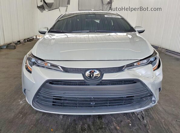 5YFB4MDE9TP415273 2026 TOYOTA COROLLA Серебряный Вид спереди