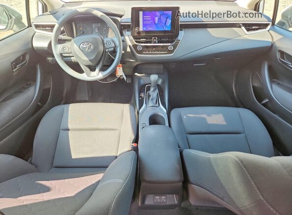 5YFB4MDEXPP015731 2023 TOYOTA COROLLA Белый Вид панели приборов