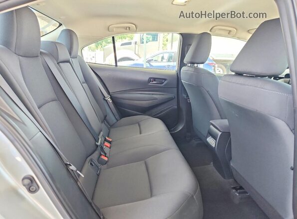 5YFB4MDEXRP163686 2024 TOYOTA COROLLA Silver Հետևի նստատեղերի տեսք