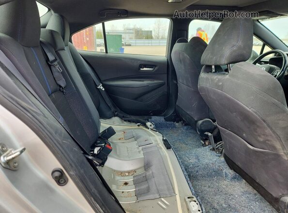 5YFB4RBEXLP026027 2020 TOYOTA COROLLA Silver Widok tylnych siedzeń