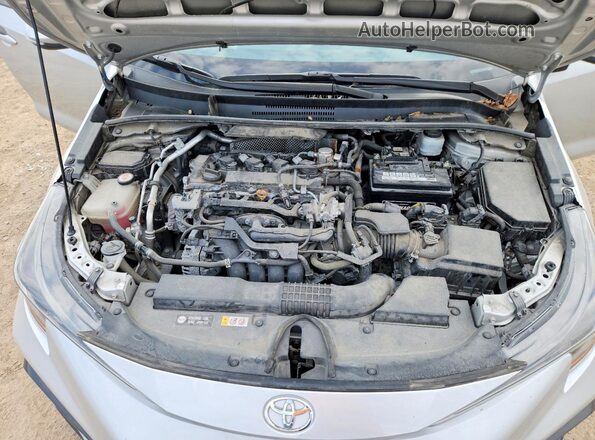 5YFB4RBEXLP026027 2020 TOYOTA COROLLA Silver Widok wnętrza z tyłu