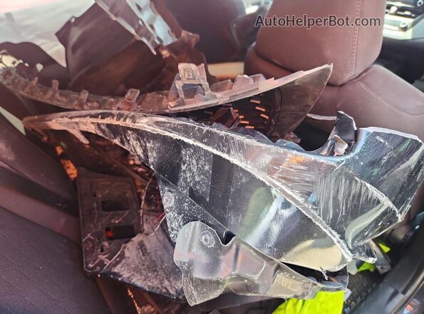 5YFBPRBE7LP131163 2020 TOYOTA COROLLA Black Widok komory silnika