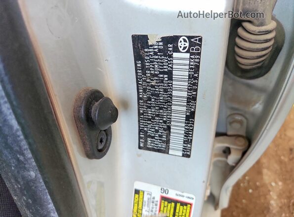 5YFBURHE0JP790540 2018 TOYOTA COROLLA Silver Շարժիչի բաժամունքի տեսք