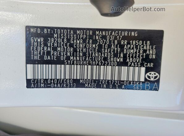 5YFBURHE1HP672300 2017 TOYOTA COROLLA White Engine compartment view