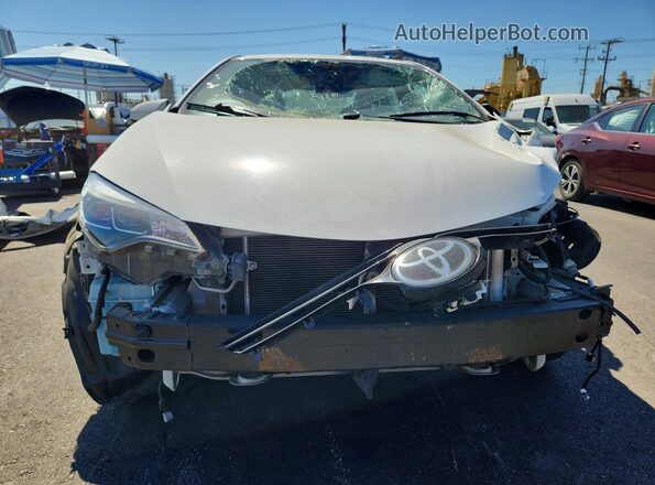 5YFBURHE1JP797206 2018 TOYOTA COROLLA White Widok z przodu