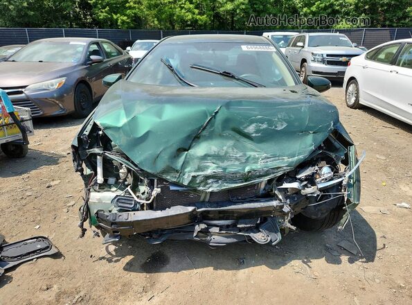 5YFBURHE3GP379710 2016 TOYOTA COROLLA Green Widok z przodu