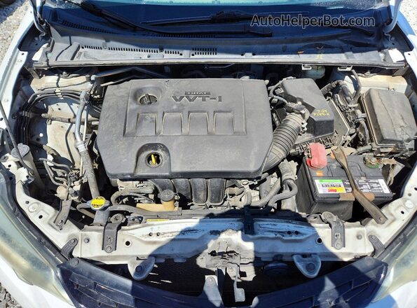 5YFBURHE4GP451143 2016 TOYOTA COROLLA White Widok wnętrza z tyłu