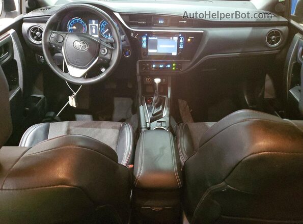 5YFBURHE4HP604752 2017 TOYOTA COROLLA White Вид панелі приладів