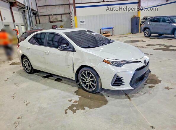 5YFBURHE4HP604752 2017 TOYOTA COROLLA White Передня права чверть