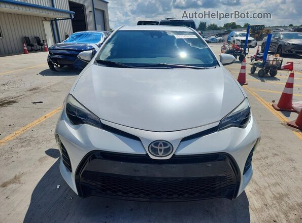 5YFBURHE4HP630221 2017 TOYOTA COROLLA White Widok z przodu