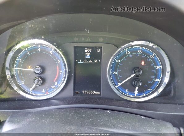 5YFBURHE4HP674655 2017 TOYOTA COROLLA White Widok tylnych siedzeń