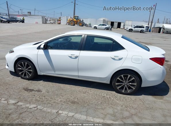 5YFBURHE4HP674655 2017 TOYOTA COROLLA White Widok wnętrza 360 stopni