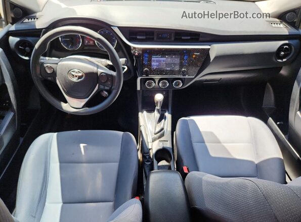 5YFBURHE4HP684652 2017 TOYOTA COROLLA White Вид панелі приладів