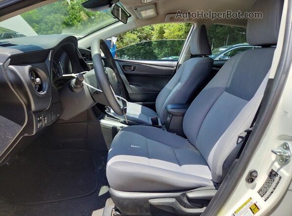 5YFBURHE4HP684652 2017 TOYOTA COROLLA White Вид салону спереду