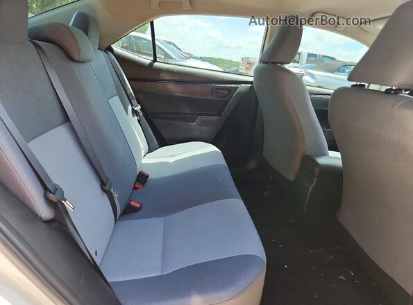 5YFBURHE4HP684652 2017 TOYOTA COROLLA White Вид задніх сидінь