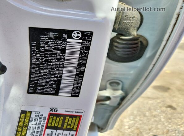 5YFBURHE4HP684652 2017 TOYOTA COROLLA White Вид підкапотного простору