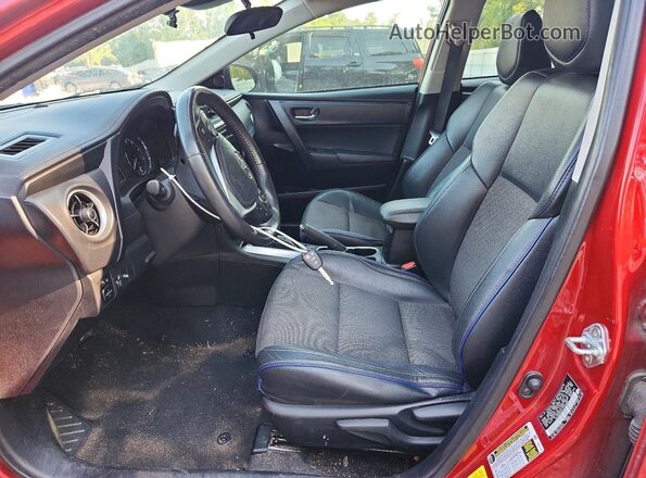 5YFBURHE4JP799080 2018 TOYOTA COROLLA Red Widok wnętrza z przodu