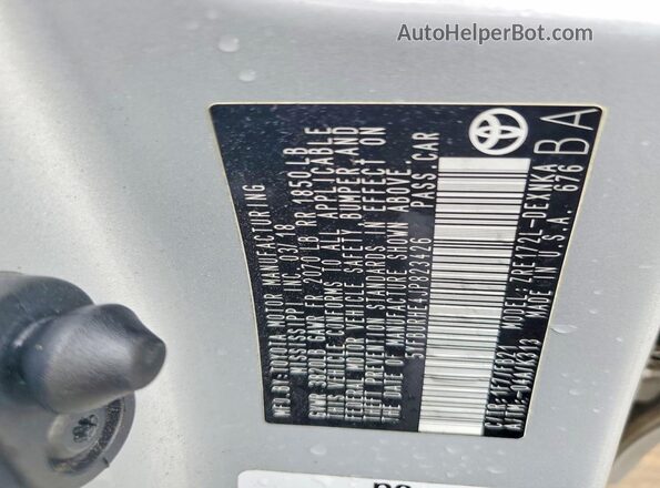 5YFBURHE4JP823426 2018 TOYOTA COROLLA Silver ძრავის განყოფილების ხედი