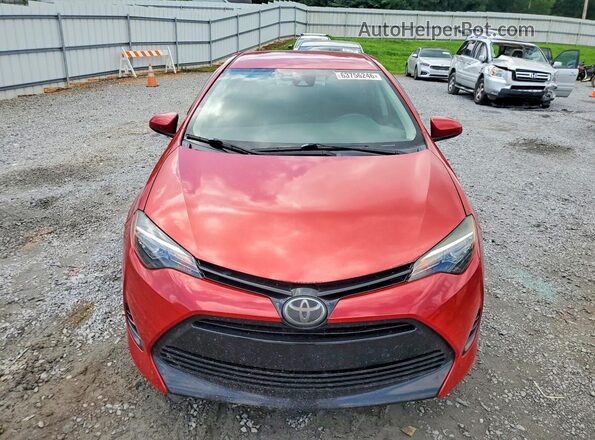 5YFBURHE4JP834183 2018 TOYOTA COROLLA Красный Вид спереди