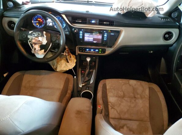 5YFBURHE4KP912589 2019 TOYOTA COROLLA Silver 360 interior view