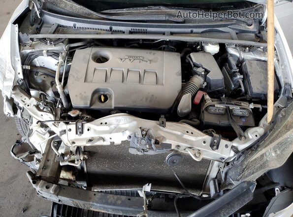 5YFBURHE4KP912589 2019 TOYOTA COROLLA Silver 