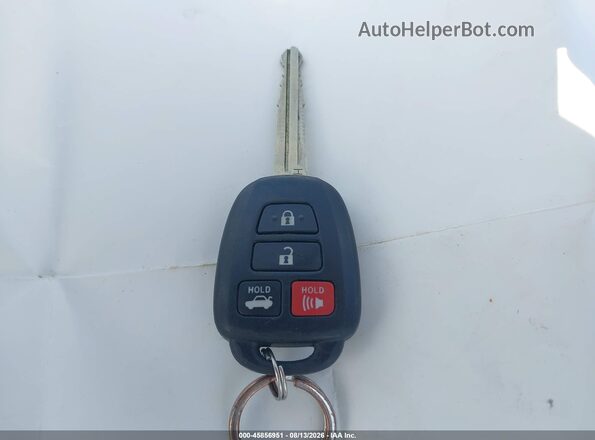 5YFBURHE5HP691965 2017 TOYOTA COROLLA Silver Вид панелі приладів