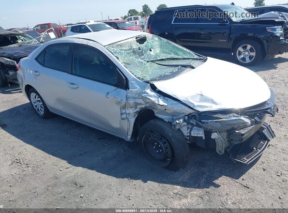 5YFBURHE5HP691965 2017 TOYOTA COROLLA Silver Вид спереду