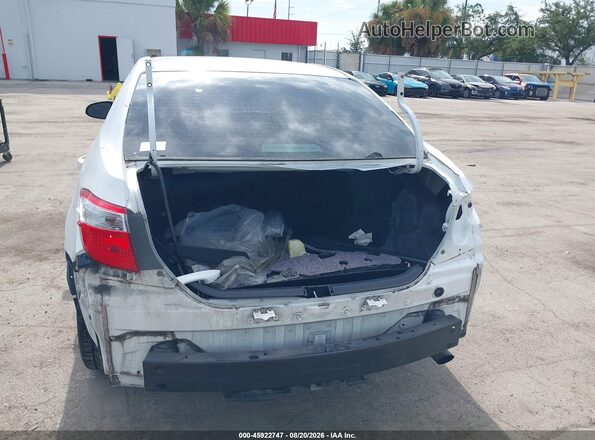 5YFBURHE6GP424039 2016 TOYOTA COROLLA White Դիմացի տեսք
