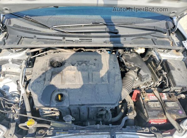 5YFBURHE9GP433656 2016 TOYOTA COROLLA White Widok wnętrza z tyłu