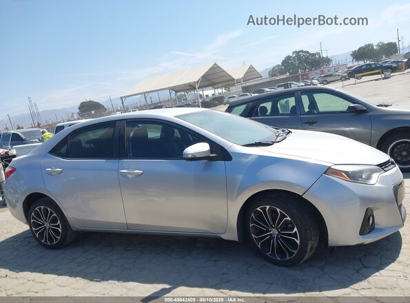 5YFBURHE9GP564263 2016 TOYOTA COROLLA Silver Widok wnętrza z tyłu