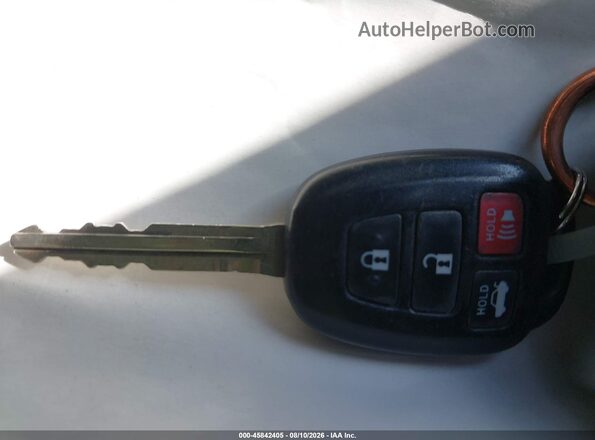5YFBURHE9GP564263 2016 TOYOTA COROLLA Silver Widok deski rozdzielczej