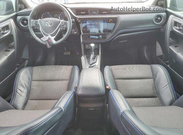 5YFBURHE9HP690267 2017 TOYOTA COROLLA Black Widok deski rozdzielczej
