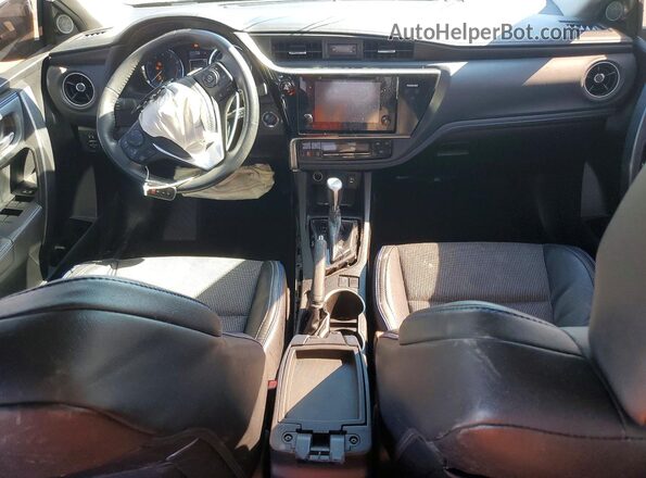 5YFBURHEXHP609597 2017 TOYOTA COROLLA White Вид панелі приладів