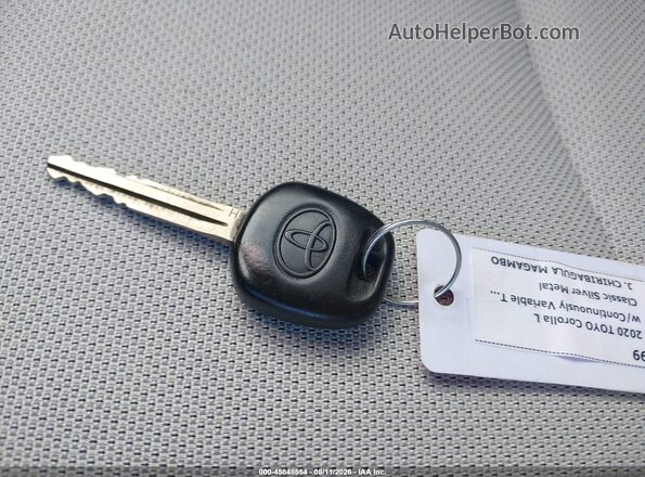 5YFDPRAE3LP077029 2020 TOYOTA COROLLA Silver Widok deski rozdzielczej