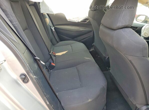 5YFEPMAE0NP303635 2022 TOYOTA COROLLA Silver Widok tylnych siedzeń