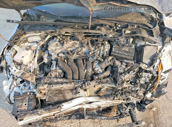 5YFEPMAE0NP303635 2022 TOYOTA COROLLA Silver Widok wnętrza z tyłu