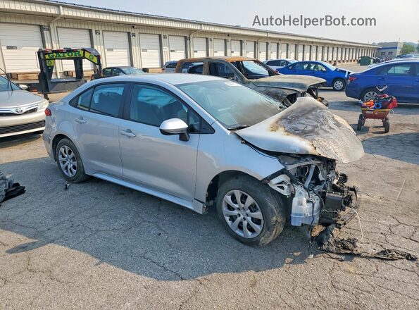 5YFEPMAE0NP303635 2022 TOYOTA COROLLA Silver Przód prawy