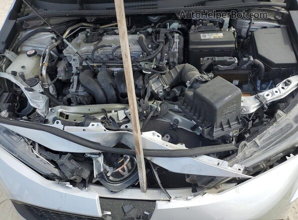 5YFEPMAE1MP206717 2021 TOYOTA COROLLA Silver Вид задньої частини салону